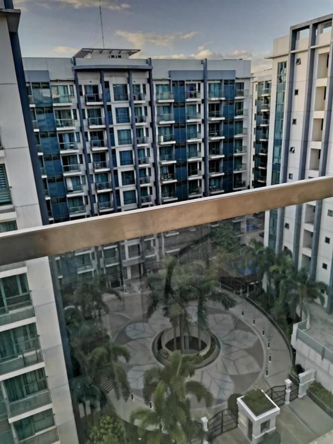 Palm Tree Villas Pasay Exterior foto