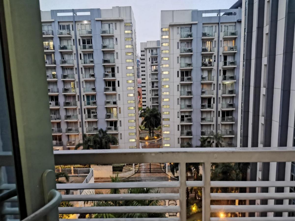 Palm Tree Villas Pasay Exterior foto